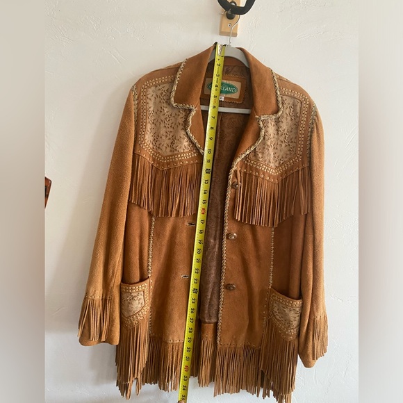 Gorgeous Suede Jacket with Fringe Size Large - Picture 12 of 13